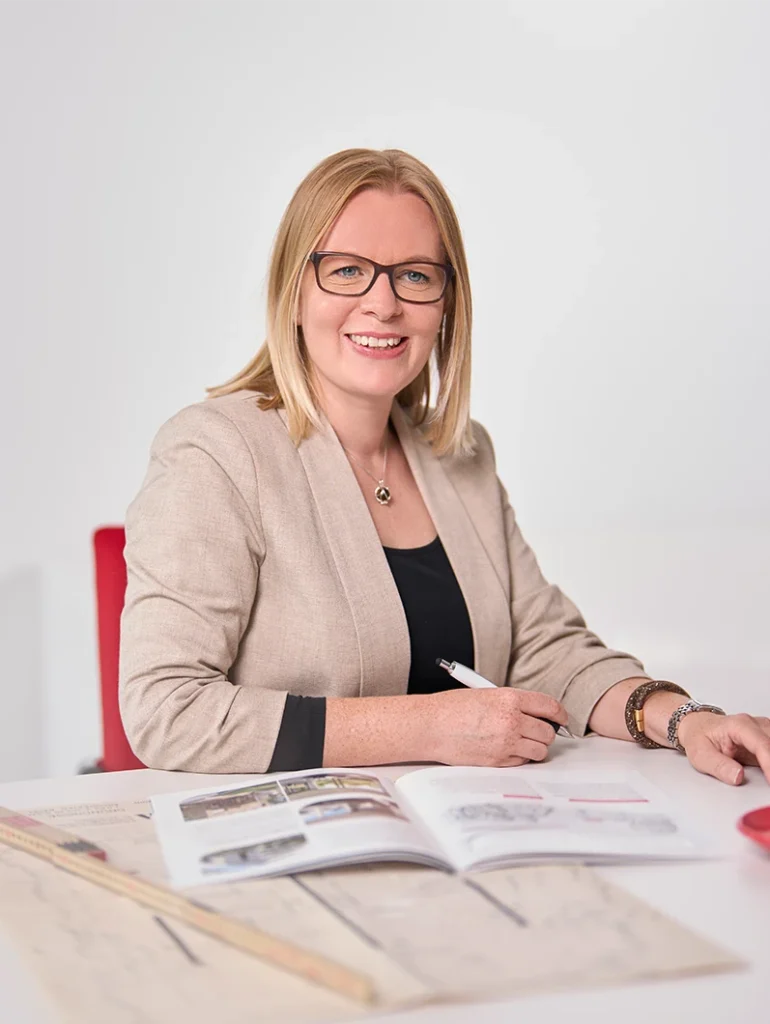 Portrait von Anja Lutz, Assistentin der Geschäftsleitung im Verkauf.