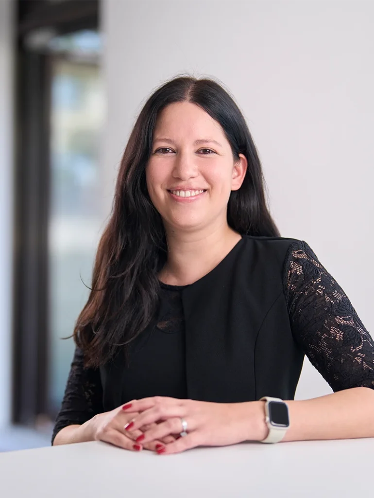 Portrait von Tamara Gottardi, Mandatsaufbereitung.